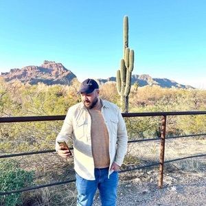 Meet your Posher, Moe